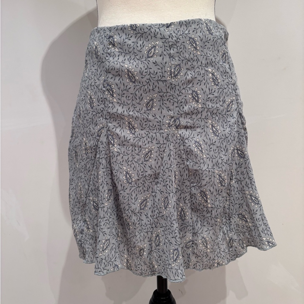 H&M Blue Floral Patterned Midi Skort and With Pockets NWT